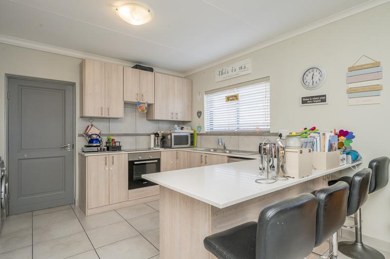 2 Bedroom Property for Sale in Fish Hoek Western Cape